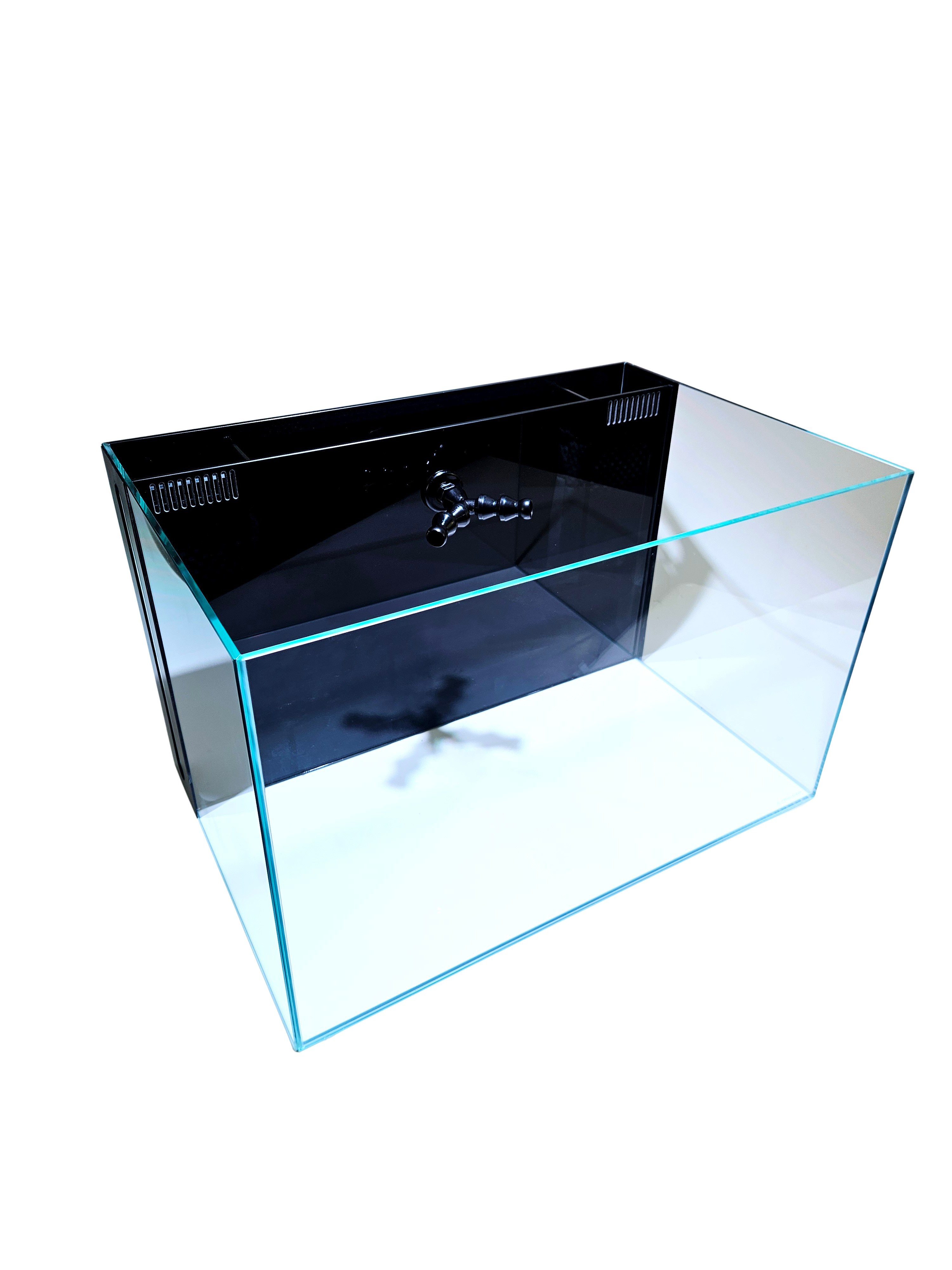 CRYSTAL 45 Degree Low Iron Ultra Clear Aquarium with Built in Back Filter (24 gallons, 23.62