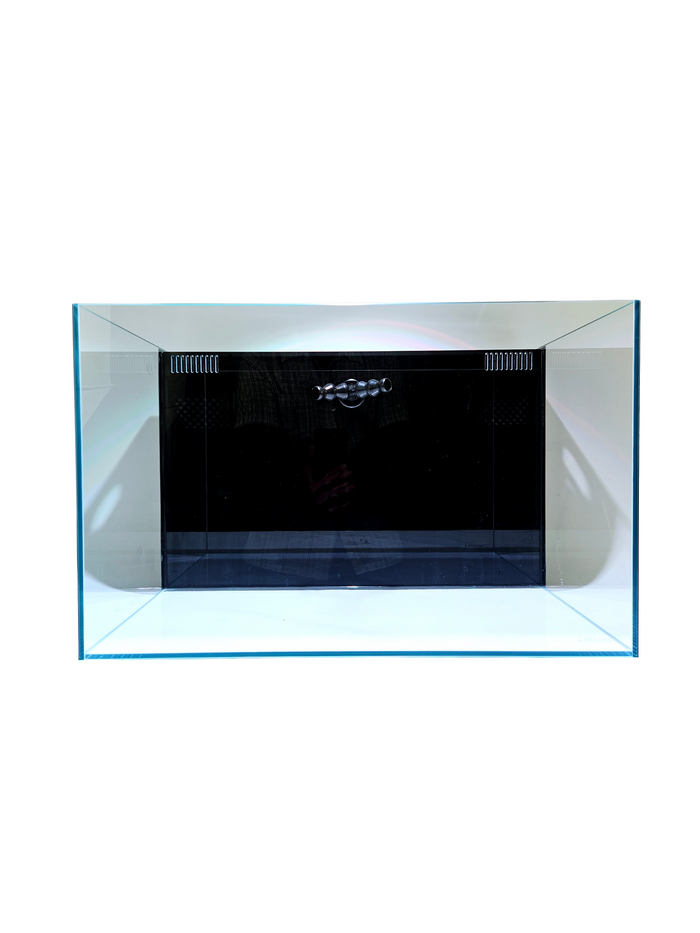R460005_-_02_700x_crop_center.